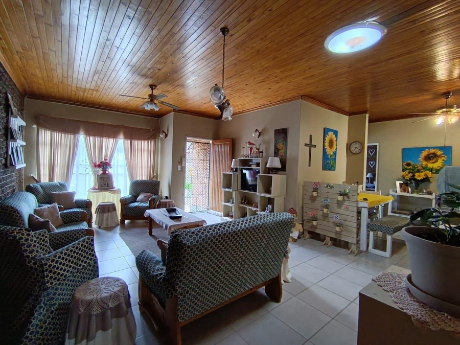 3 Bedroom Property for Sale in Pellissier Free State